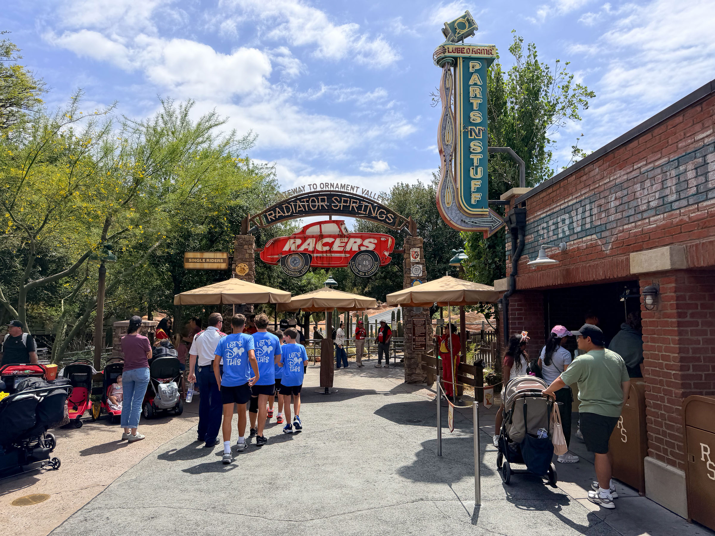 Radiator Springs Racers entrance and queue in Cars Land